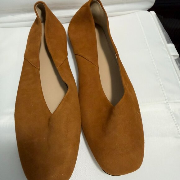 Banana Republic Brown Suede Flats - Picture 1 of 4
